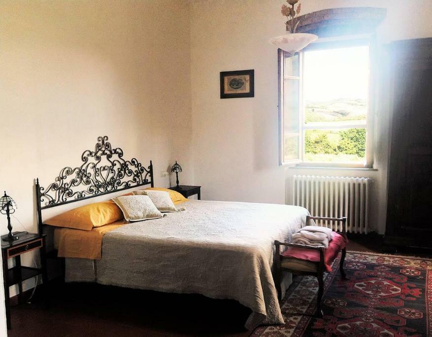 Villa Stunning Overlooking Tuscany Hills *